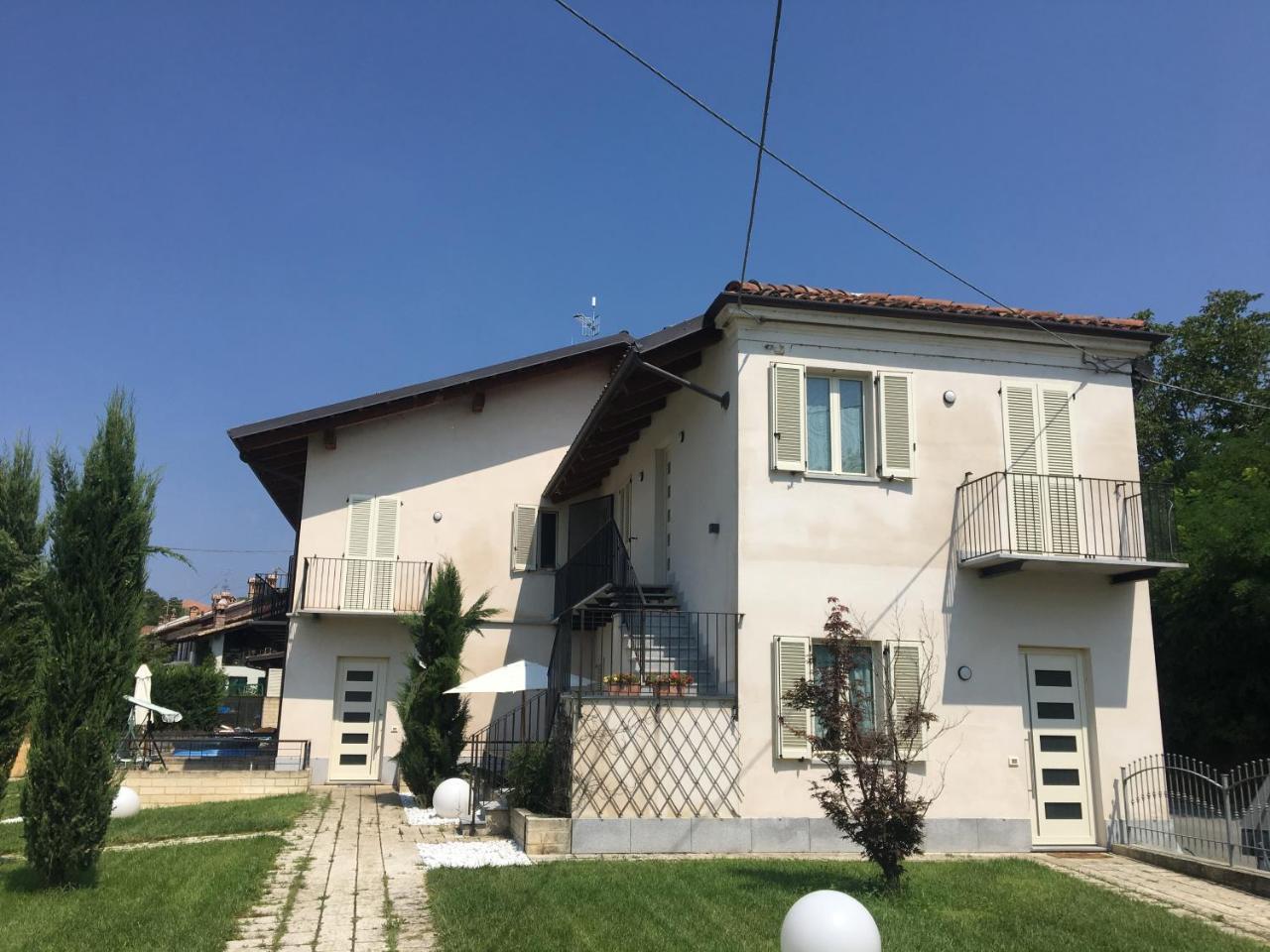 Home Holiday "Da Mamma" Alba  Exterior photo
